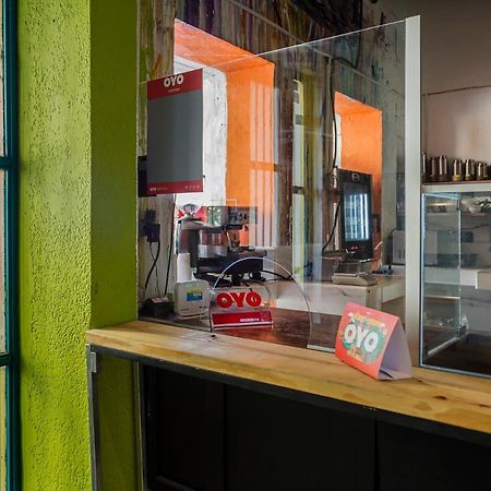 Oyo Hotel Hare Krishna モンテレー エクステリア 写真